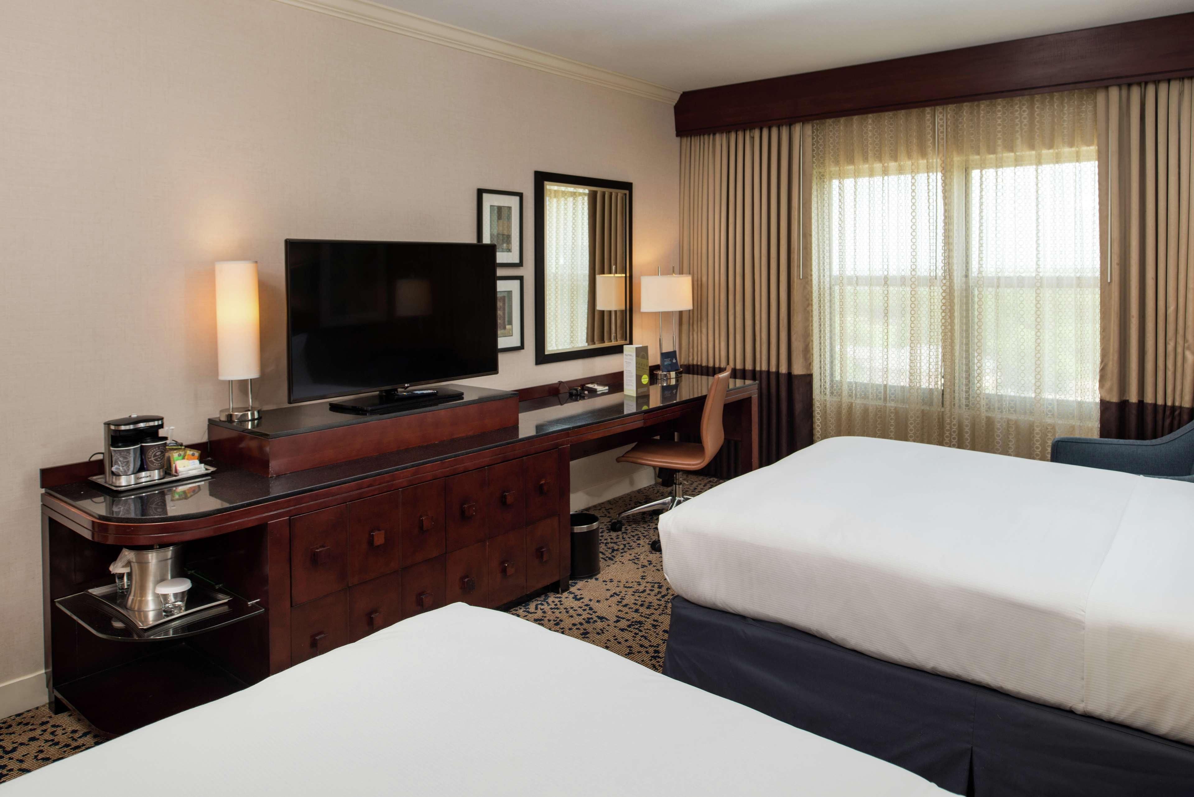 Hotel Hilton San Antonio Hill Country Exterior foto