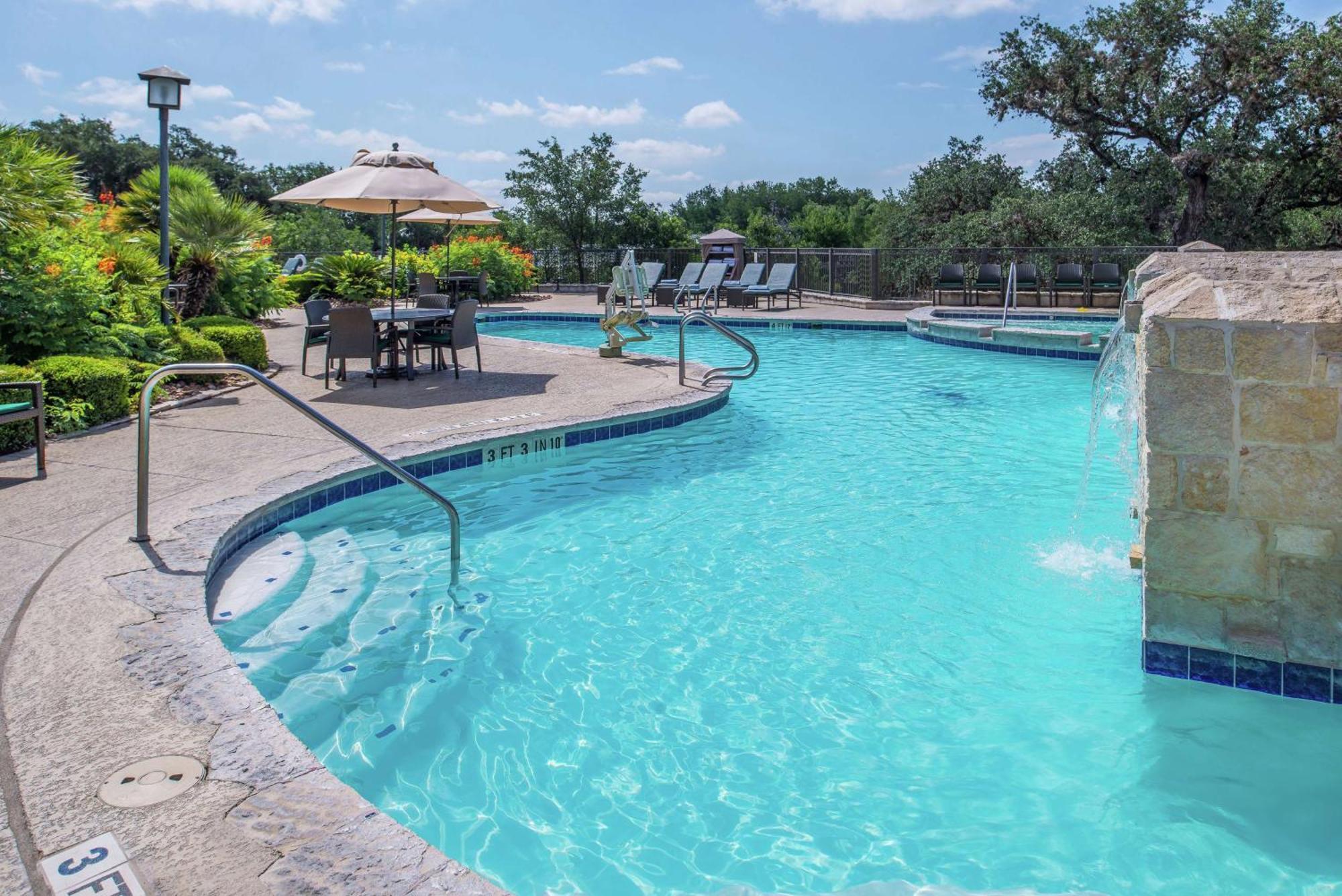 Hotel Hilton San Antonio Hill Country Exterior foto